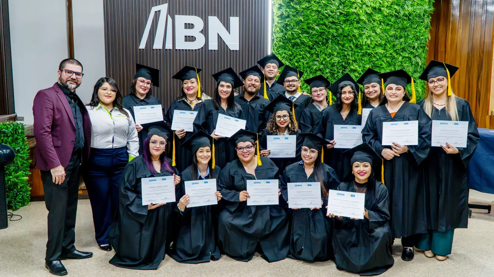 BN fortalece la inclusión financiera con graduación de colaboradores de LESCO